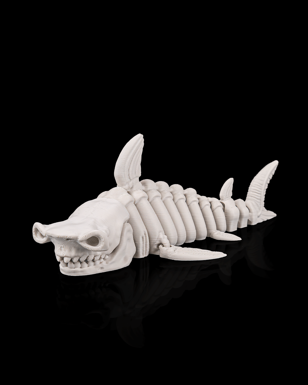 Flexibler Skelett-Hai in Knochenfarbe – 3D-Druck Gothic Tiefsee