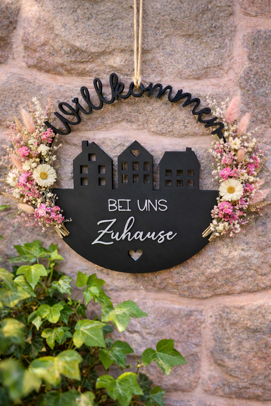Willkommen bei uns Zuhause Schild in Schwarz-Gold – 3D-Druck PrintDuck